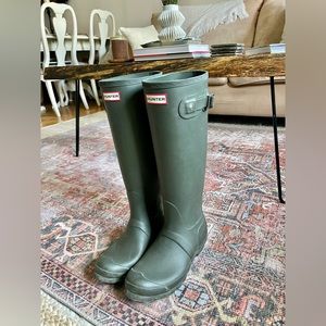 Olive green Hunter boots women size 8